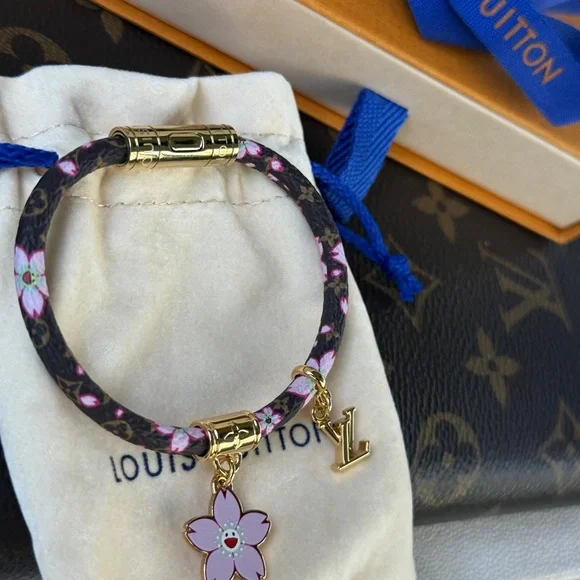 LV x TM Cherry Blossom Bracelet - Picture 12 of 15